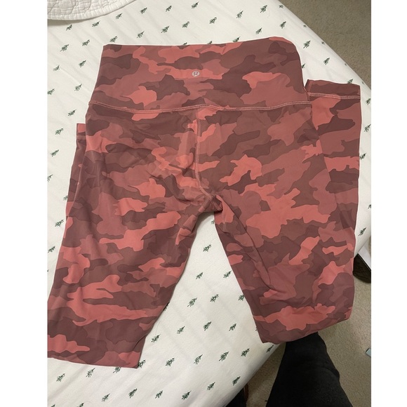 Lululemon Wunder Train high rise tight - Picture 5 of 6